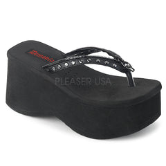 Demonia FUNN-33 Black 3 1/2" (89mm) Platform Studded Thong Sandal Featuring Ornamental Zipper Trim With Skull Zipper Head